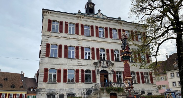 La ville de Delémont devra réduire son personnel de 14 EPT 