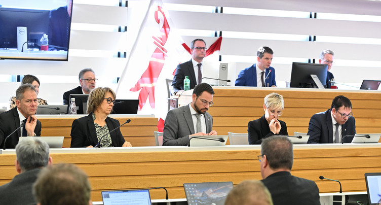 Départs au sein du DFCS : le Gouvernement répondra après l’audit